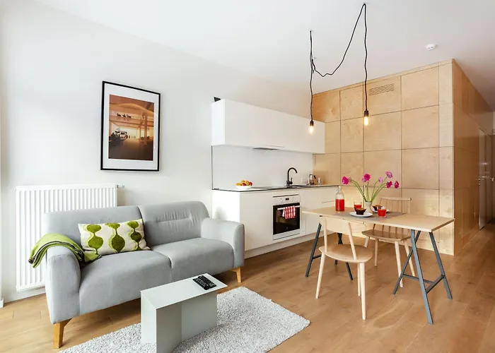 アパート Angel House 37 *